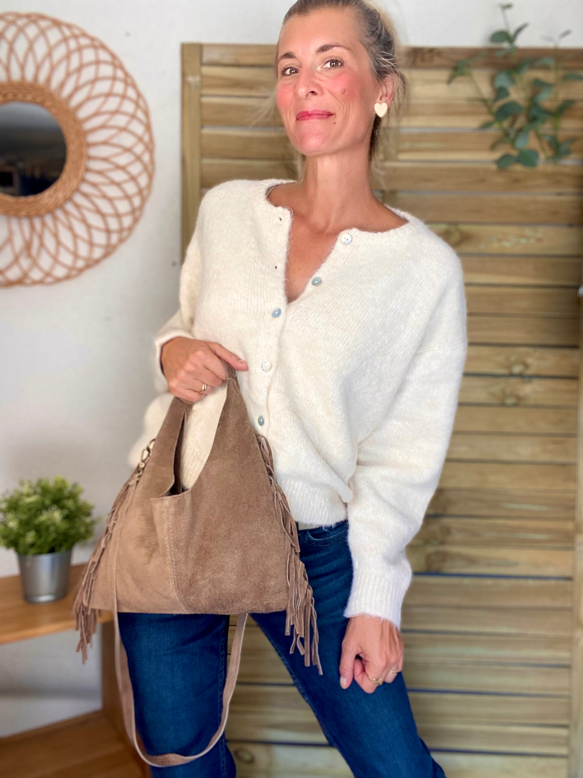 Sac hobo en cuir daim avec franges AARON - Beige taupe - DÉSTOCKAGE