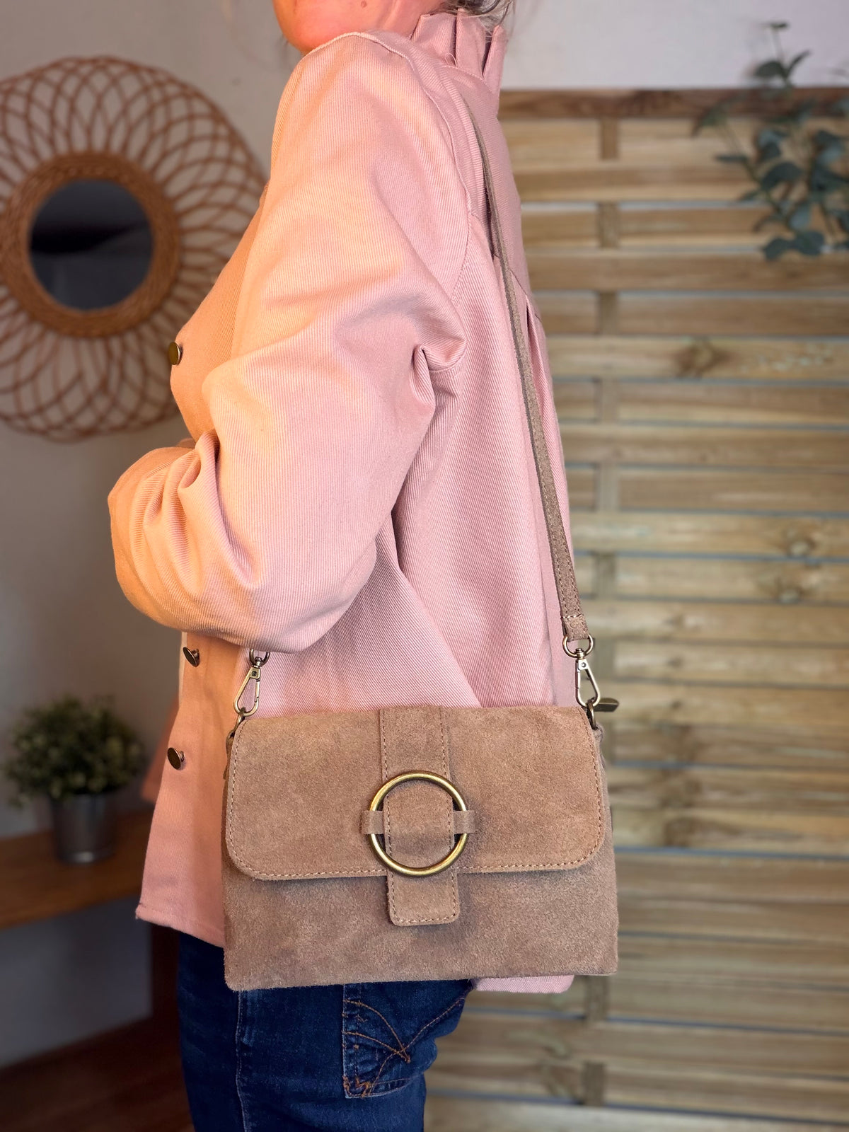 Sac bandoulière en croute de cuir BLAKE - Taupe
