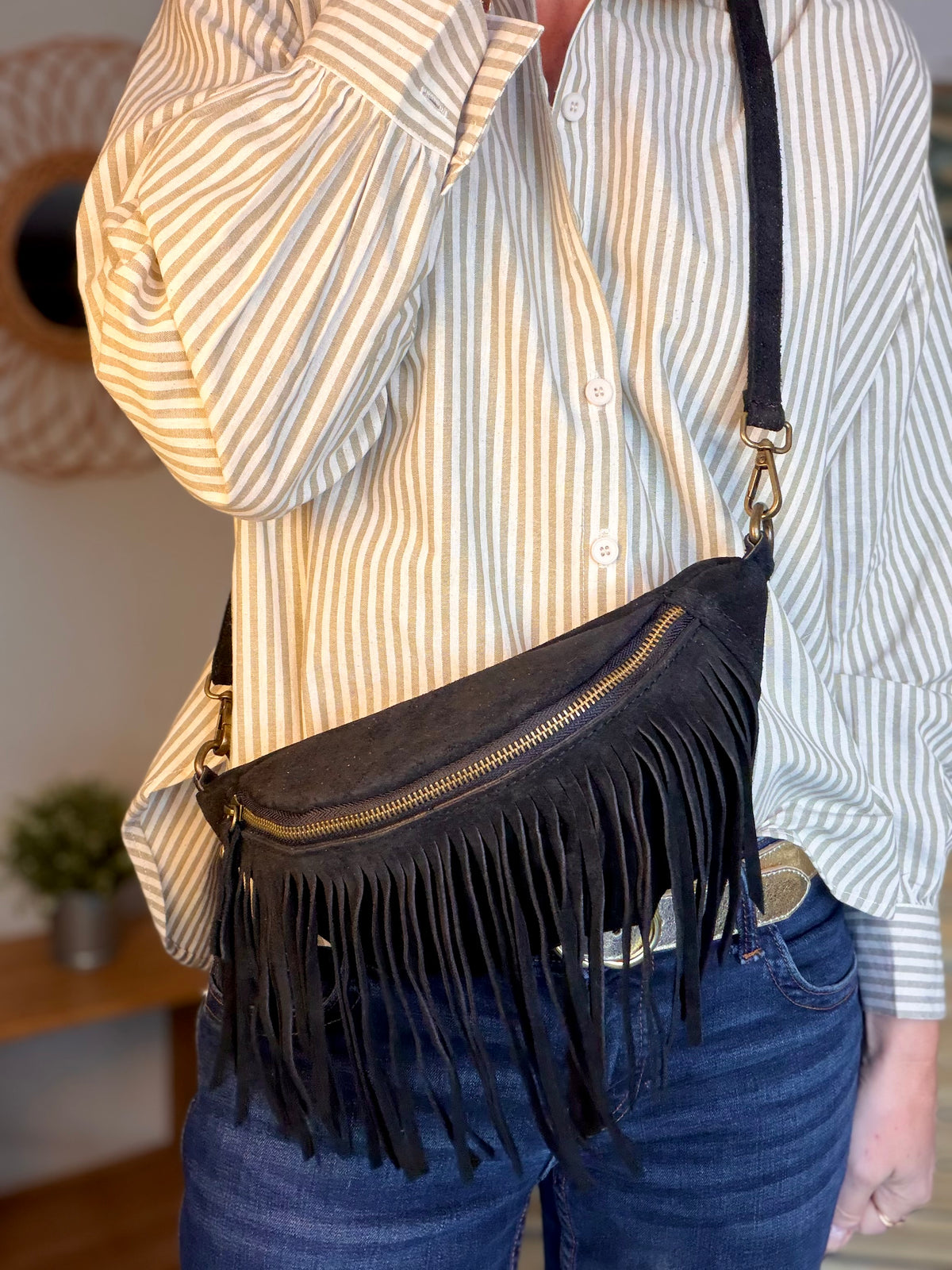 Sac banane avec franges en cuir daim - PIETRA - Noir - FIN DE SÉRIE
