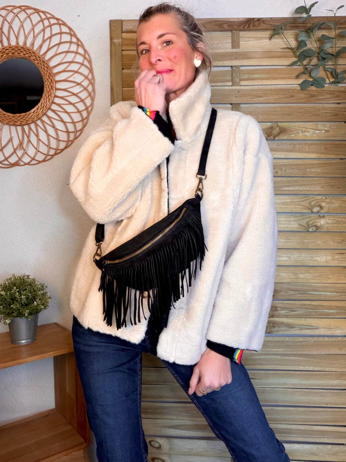 Sac banane avec franges en cuir daim - PIETRA - Noir - FIN DE SÉRIE