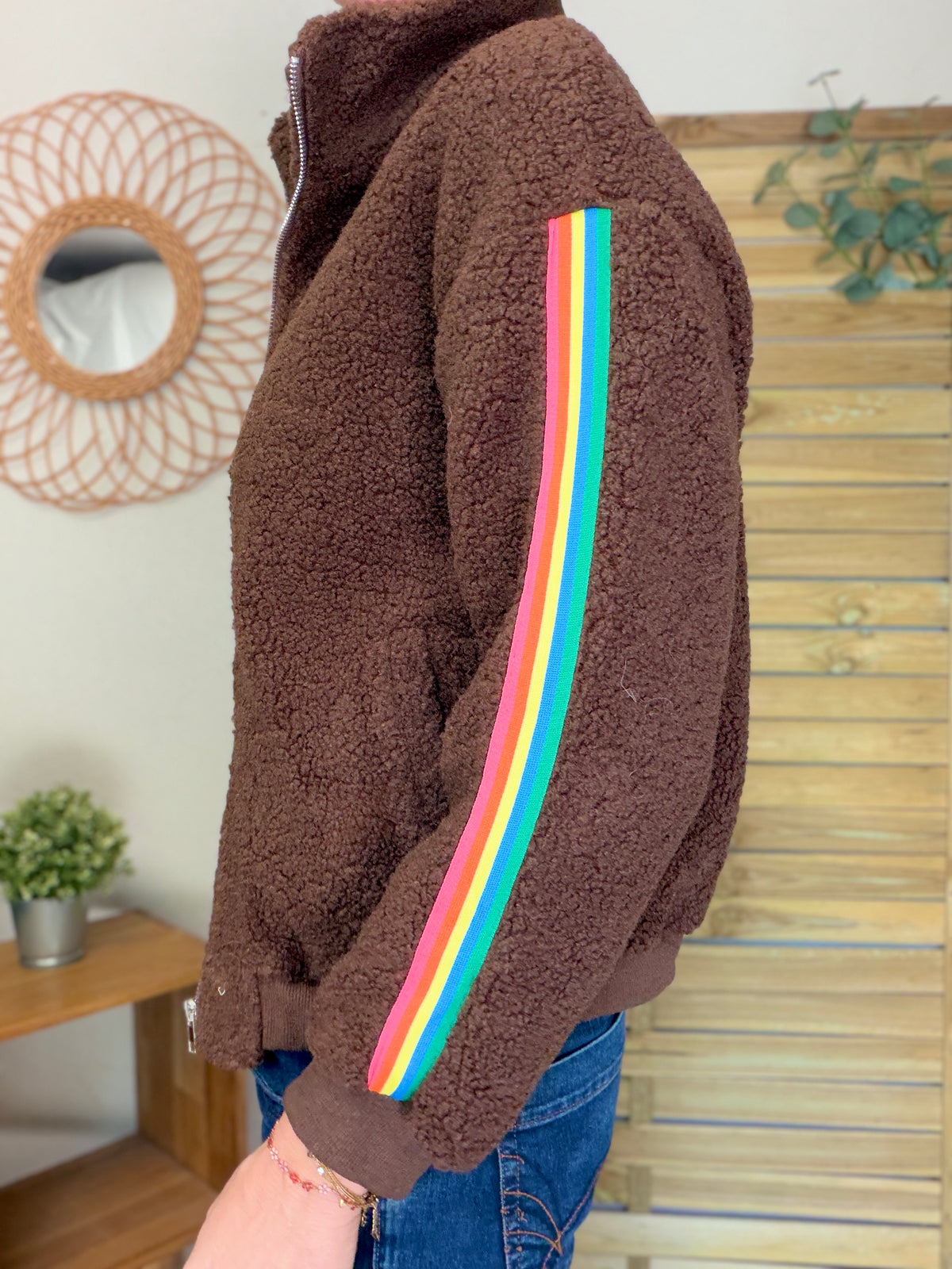 Veste Sherpa zippĂ©e bandes Arc-en-ciel CORALIE Chocolat đ