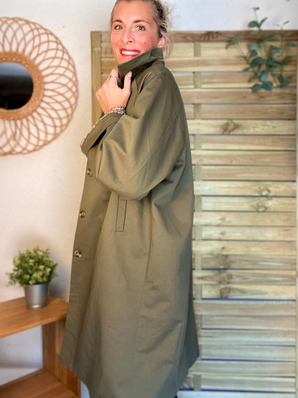 Veste Trench en coton kaki avec Liberty - MAHAUT MI LONG - LILI et LALA • DÉSTOCKAGE sur Taille S