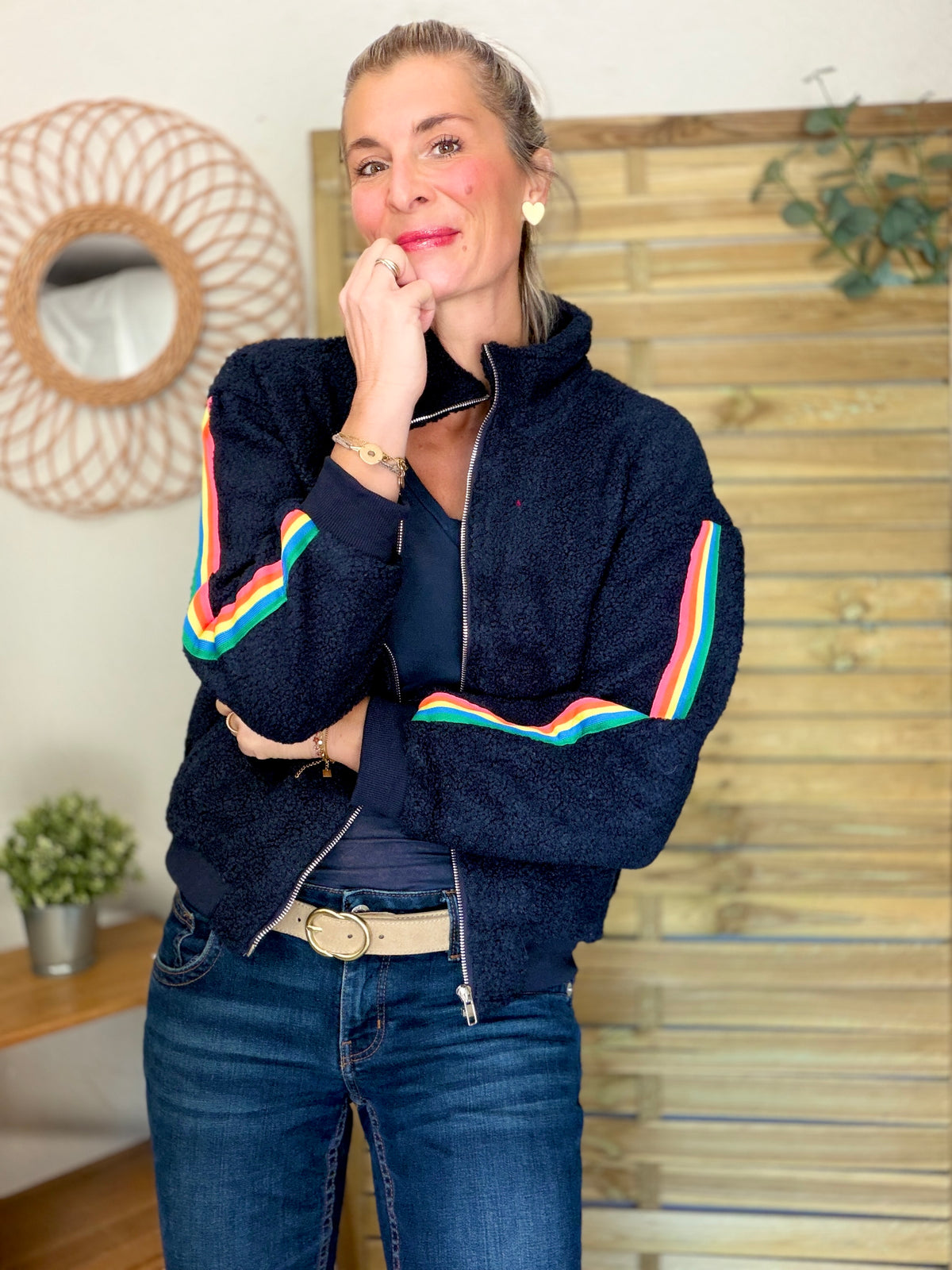 Veste Sherpa zippĂ©e bandes Arc-en-ciel CORALIE Bleu marine đ
