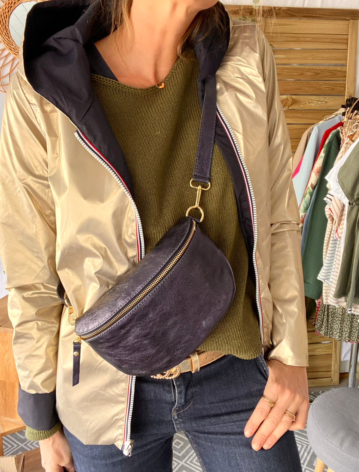Sac banane en cuir irisé 24cm ROMY bleu marine (12 coloris)