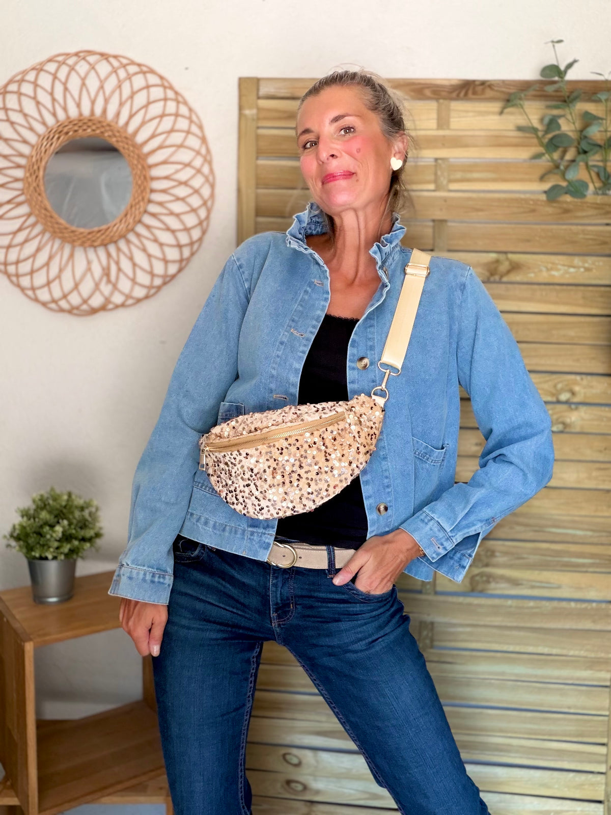 ⚡️ ARRIVAGE - Sac banane velours à sequins DAISY - Beige Or
