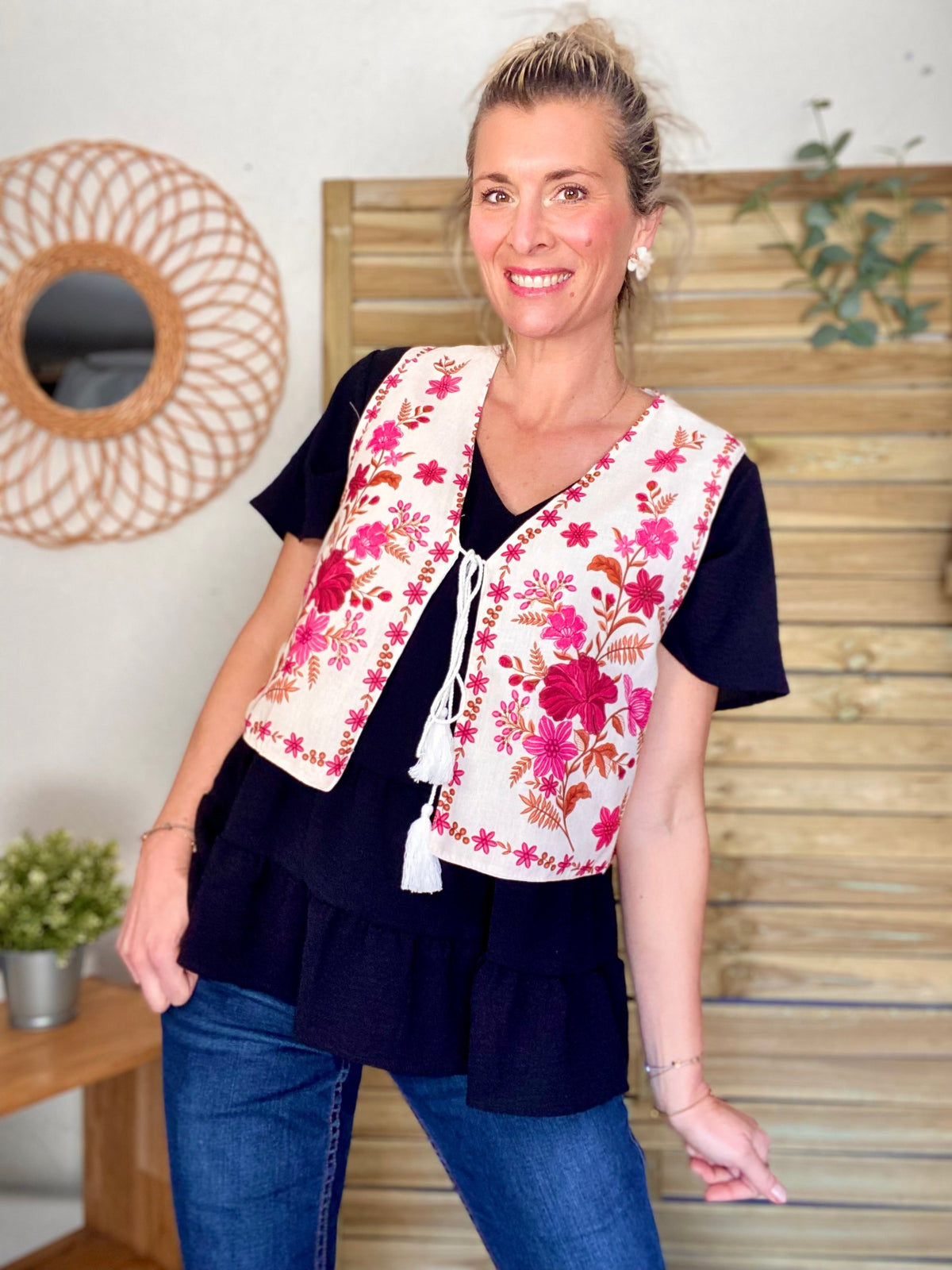 Le gilet boléro, le vêtement tendance qui fait son retour