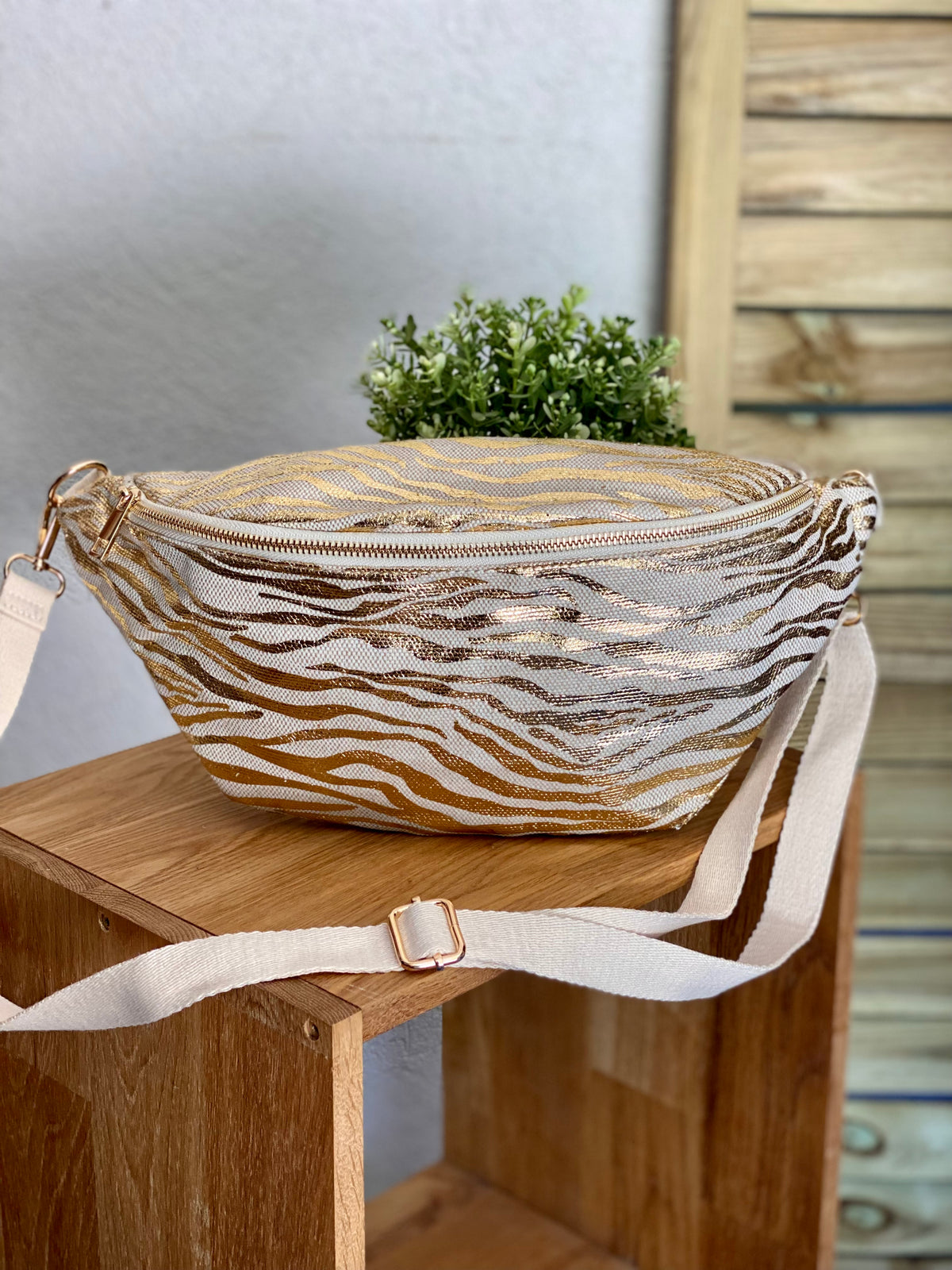 Sac banane XL en toile zebrée doré - KATE