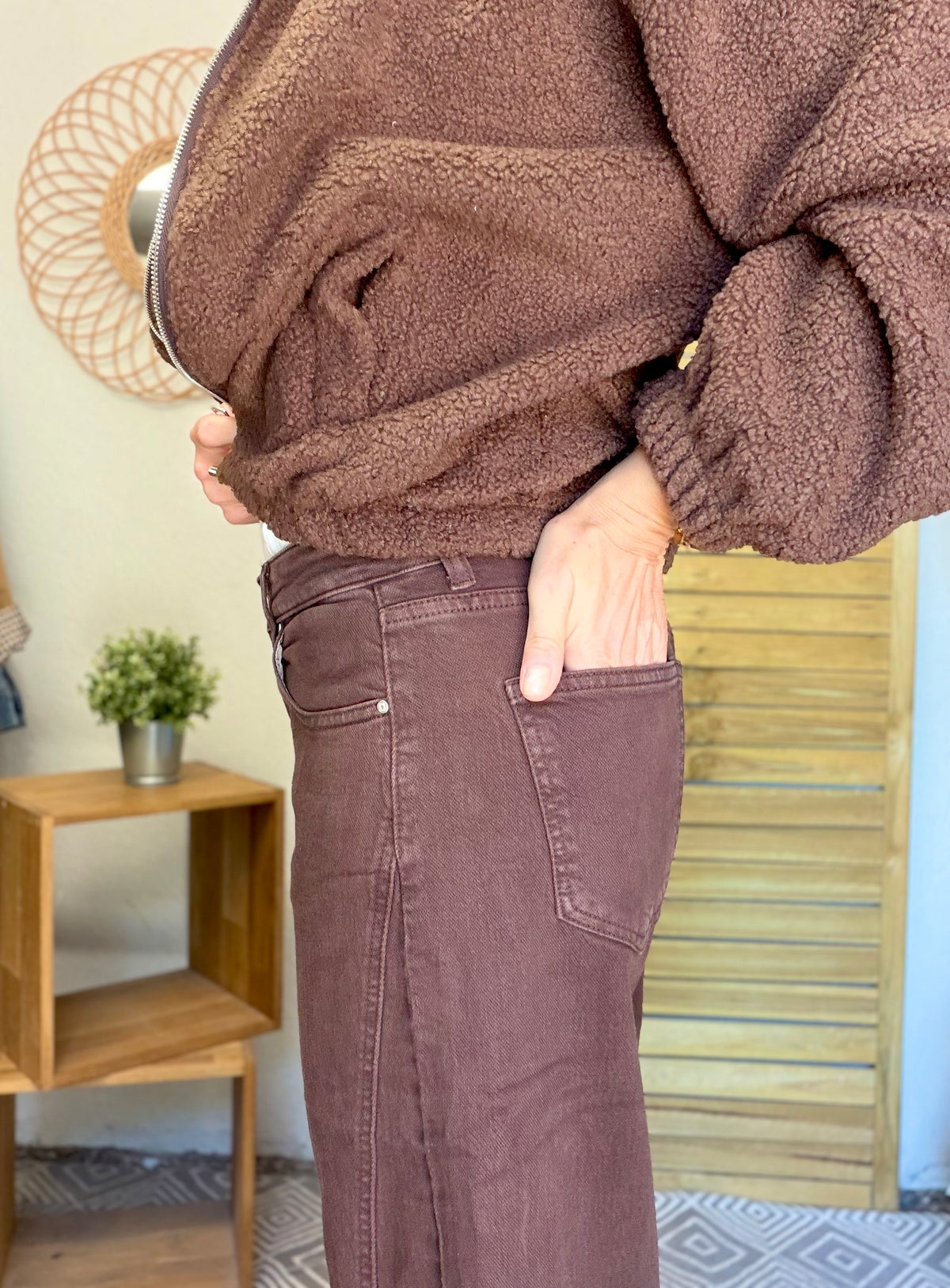 RÉASSORT PRÉVU MI NOVEMBRE • Pantalon Jean coupe barrel LÉON Chocolat