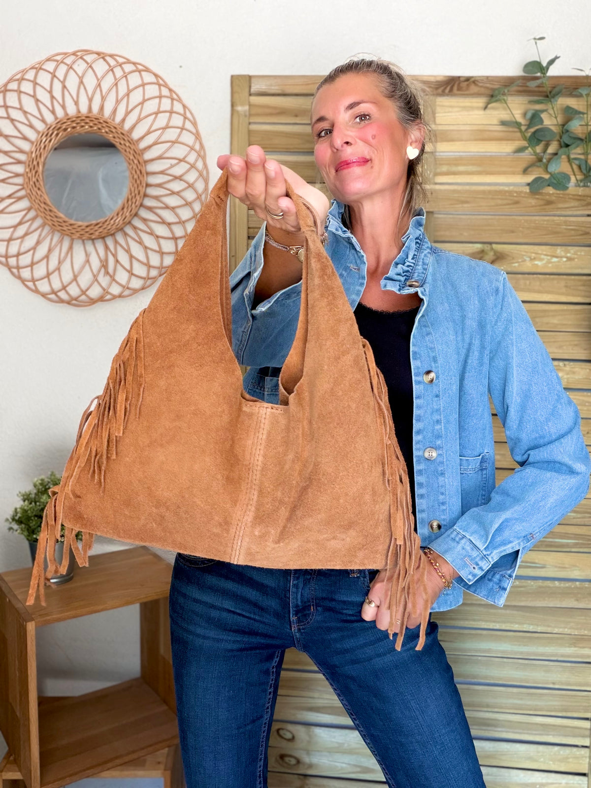 Sac hobo en cuir daim avec franges AARON - Camel - DÉSTOCKAGE