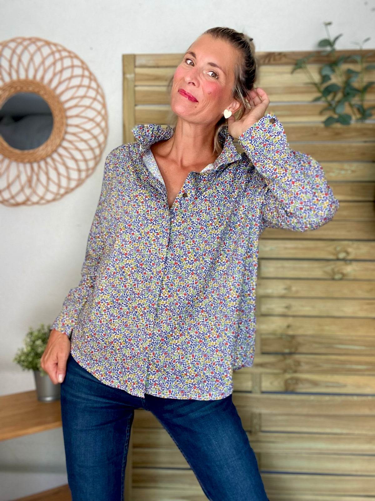 Chemise imprimée Liberty bleu, col victorien volanté CHARLOTTE - FIN DE SÉRIE