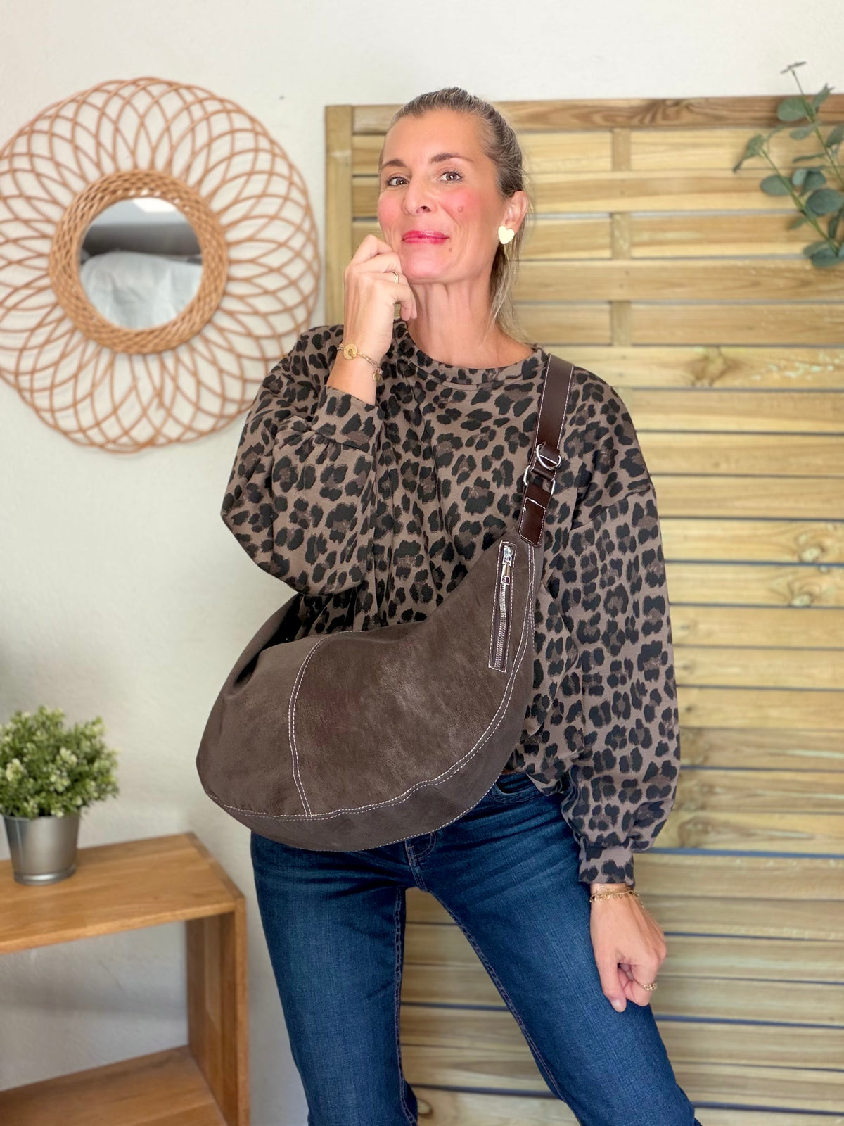 Sac besace XXL en simili cuir brossé - HAROLD Chocolat
