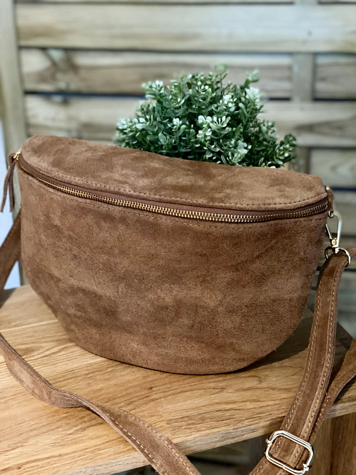 Sac banane XL en cuir velours 30cm JUDY - Camel