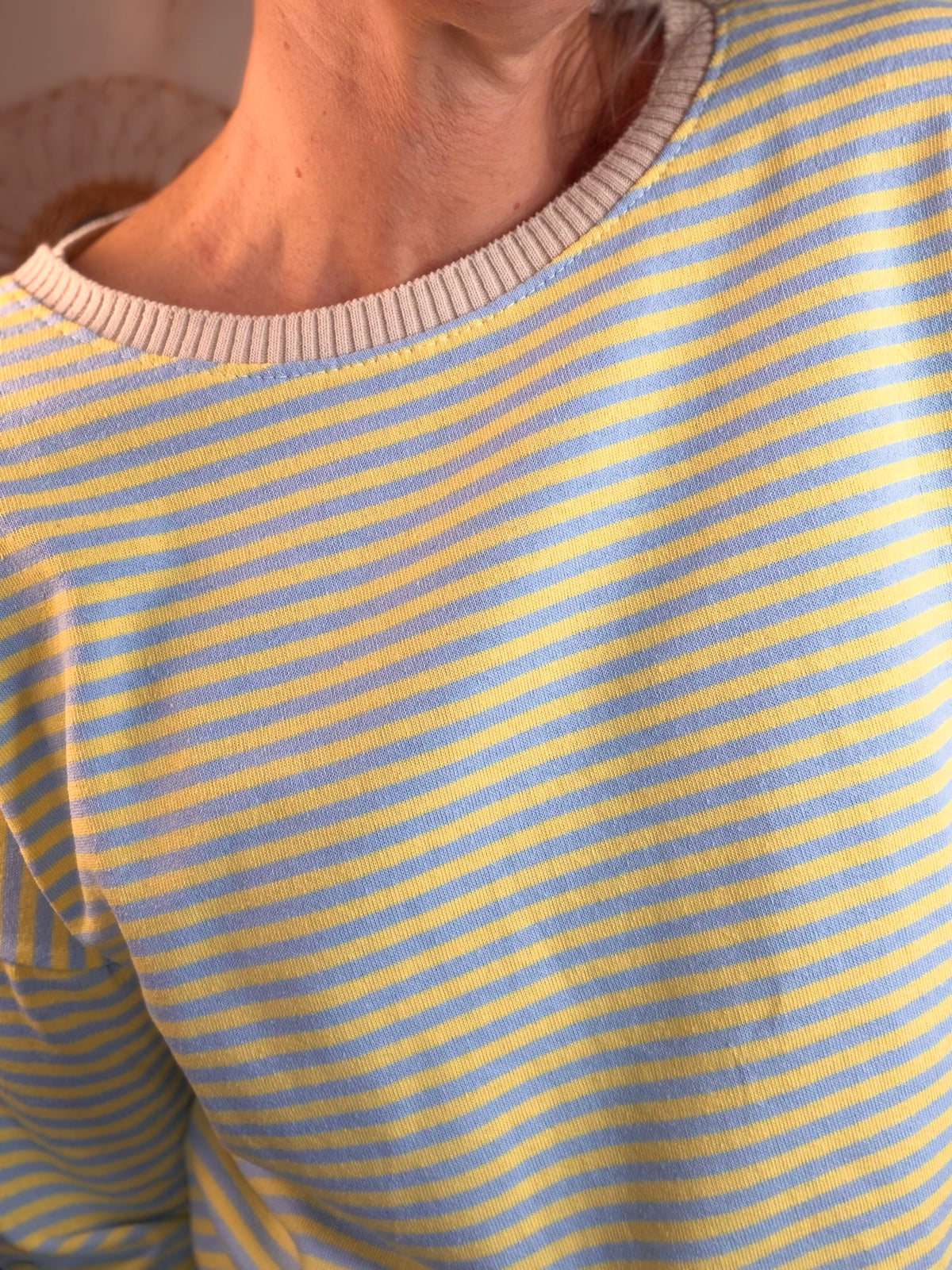 Pull fin rayé ample ROMANE - Bleu/Jaune - FIN DE SÉRIE