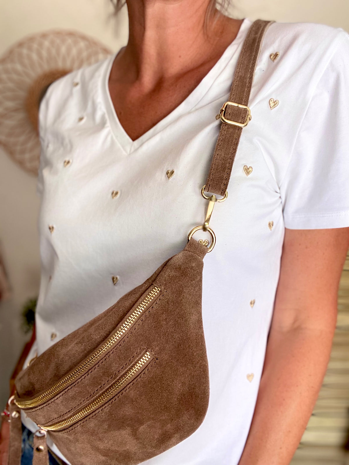 Sac banane avec poche avant, en cuir daim HOLLY - Café