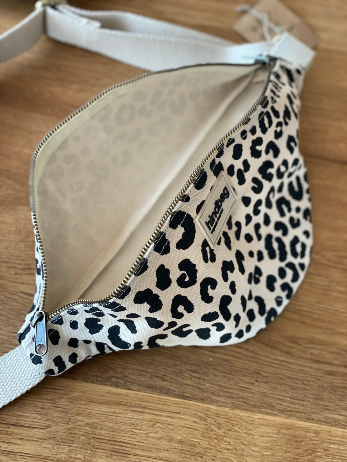 HINDBAG OLIVIA - Sac banane  Léo Écru 🐆🤍