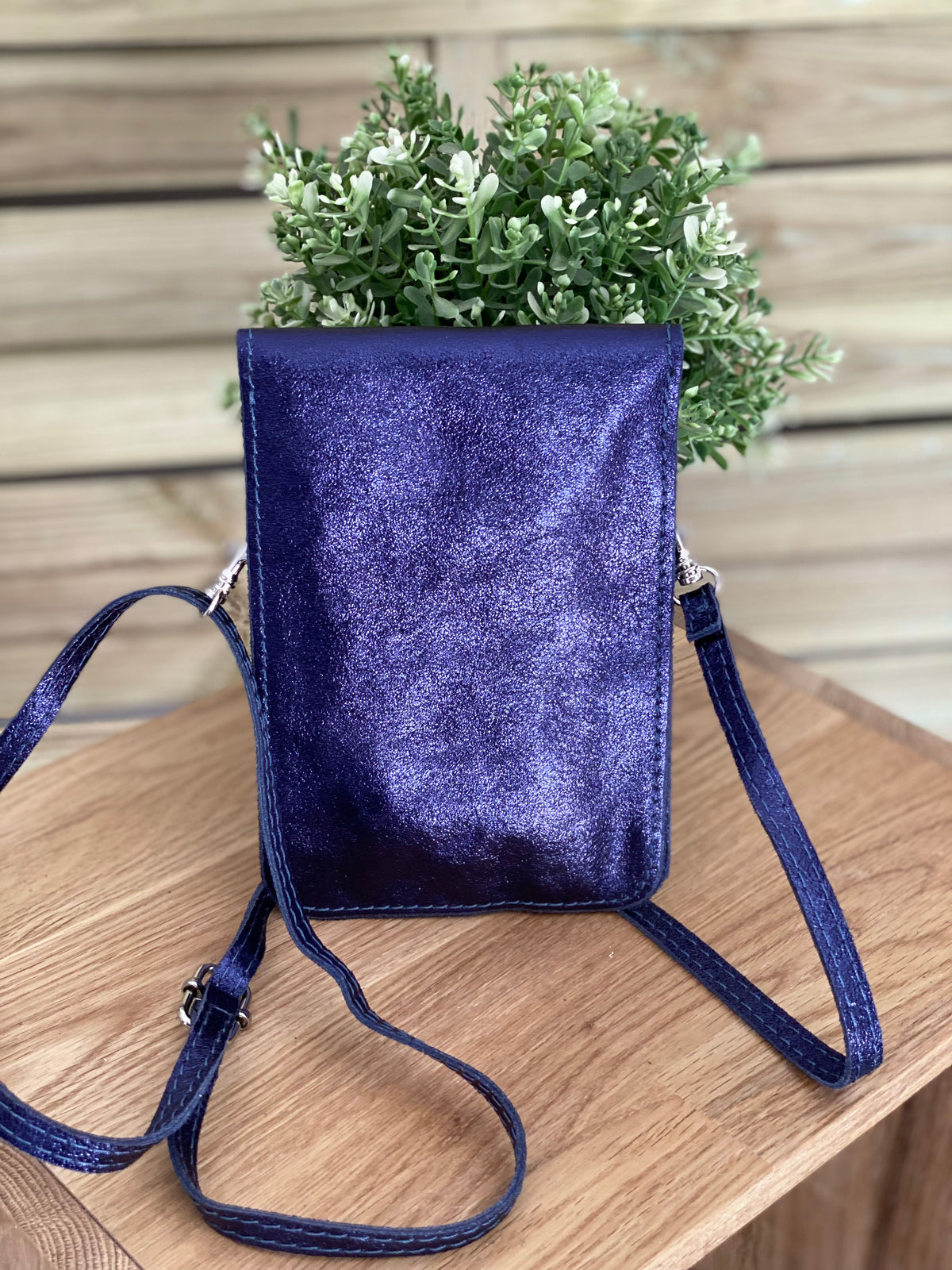 Pochette bandoulière en cuir irisé - FLORE - bleu marine (7 coloris)