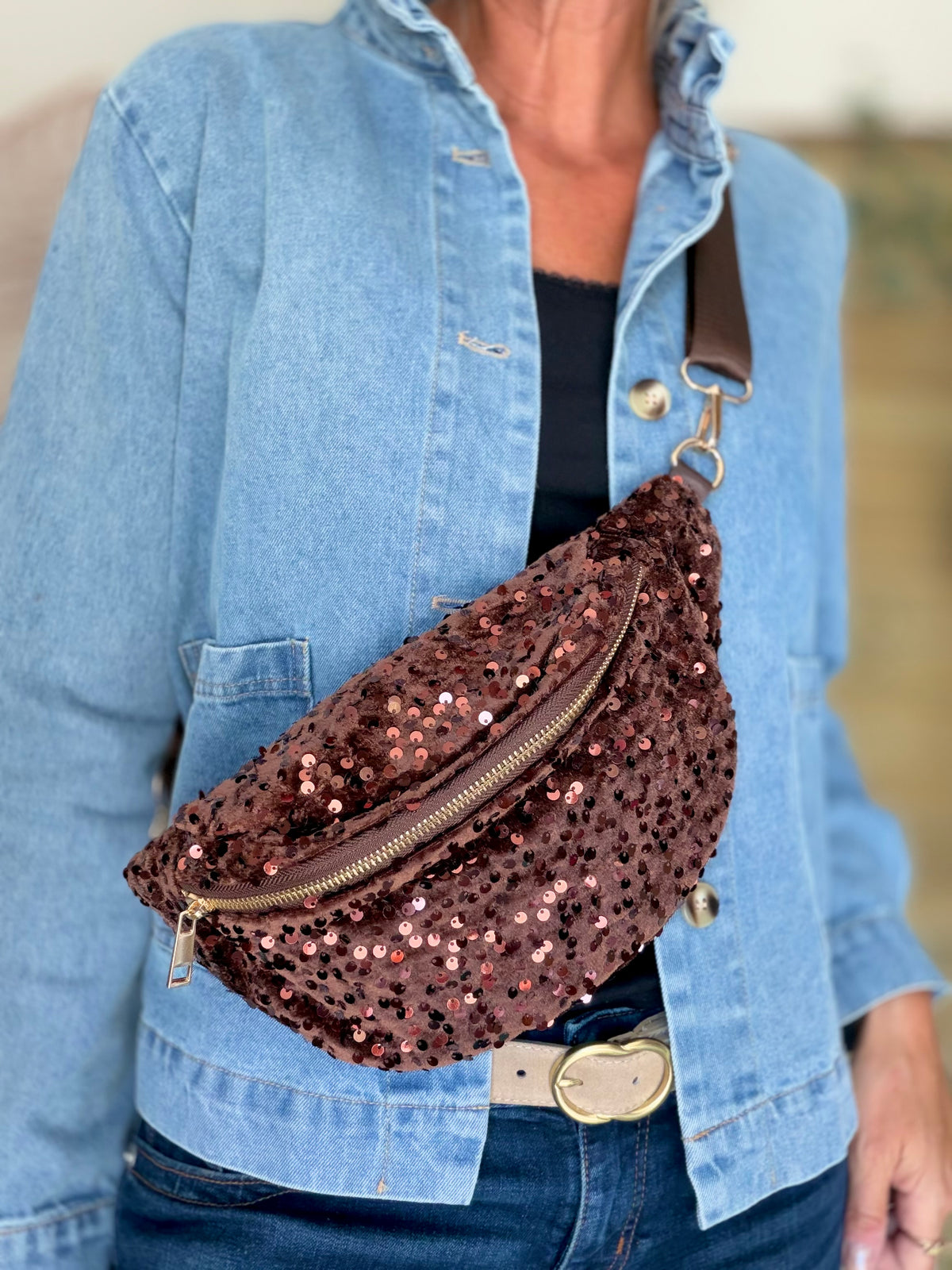 ⚡️ ARRIVAGE - Sac banane velours à sequins DAISY - Choco