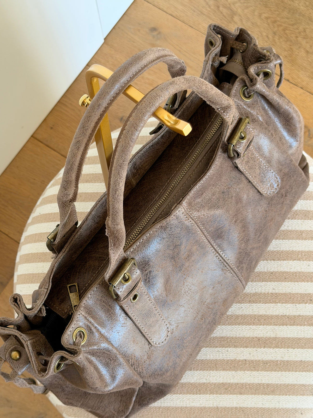 Sac cabas XL en cuir vieilli • COOPER Taupe