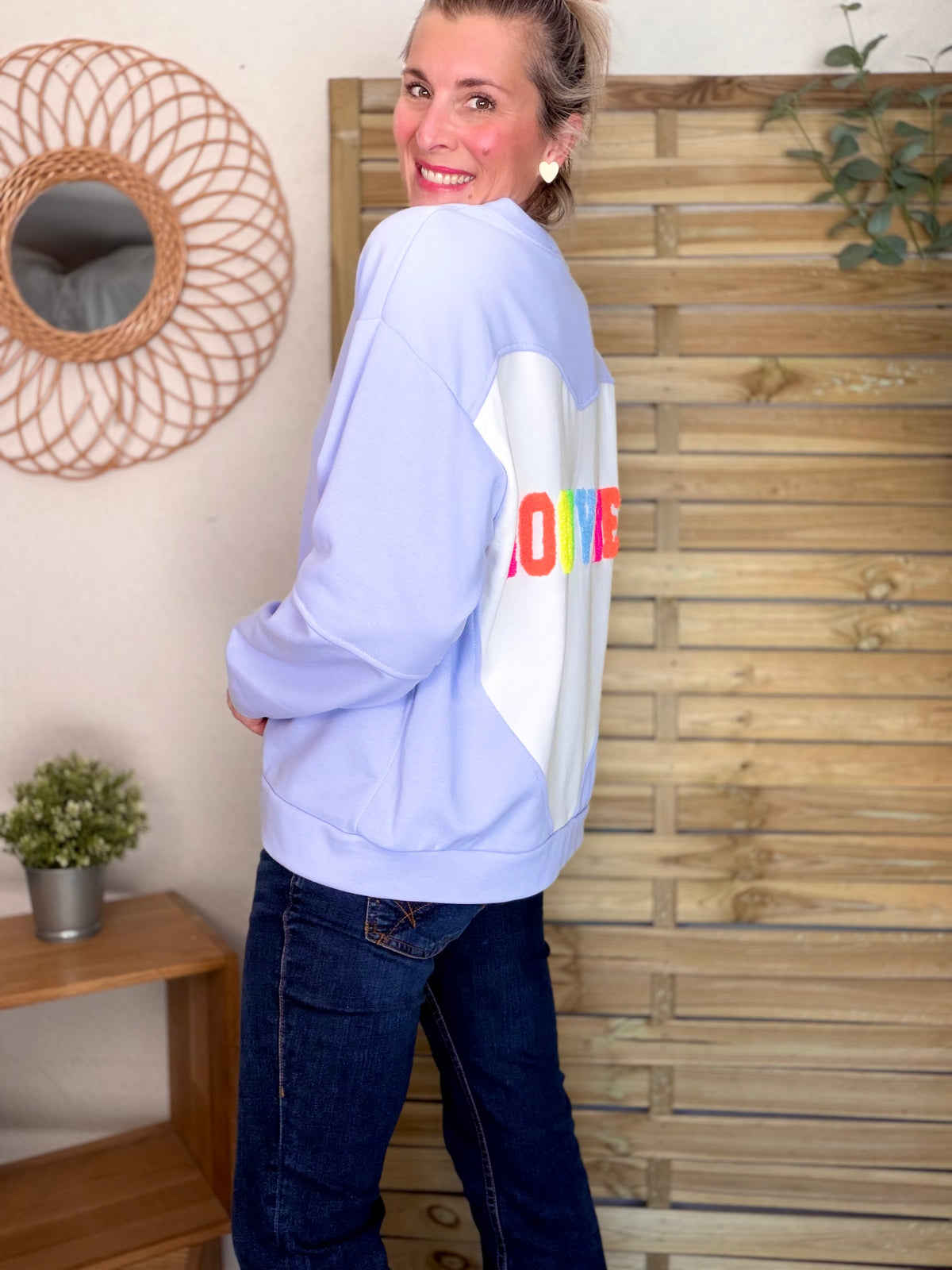⚡️ ARRIVAGE • Sweat oversized GOOD VIBES ALYSSA bleu ciel/blanc