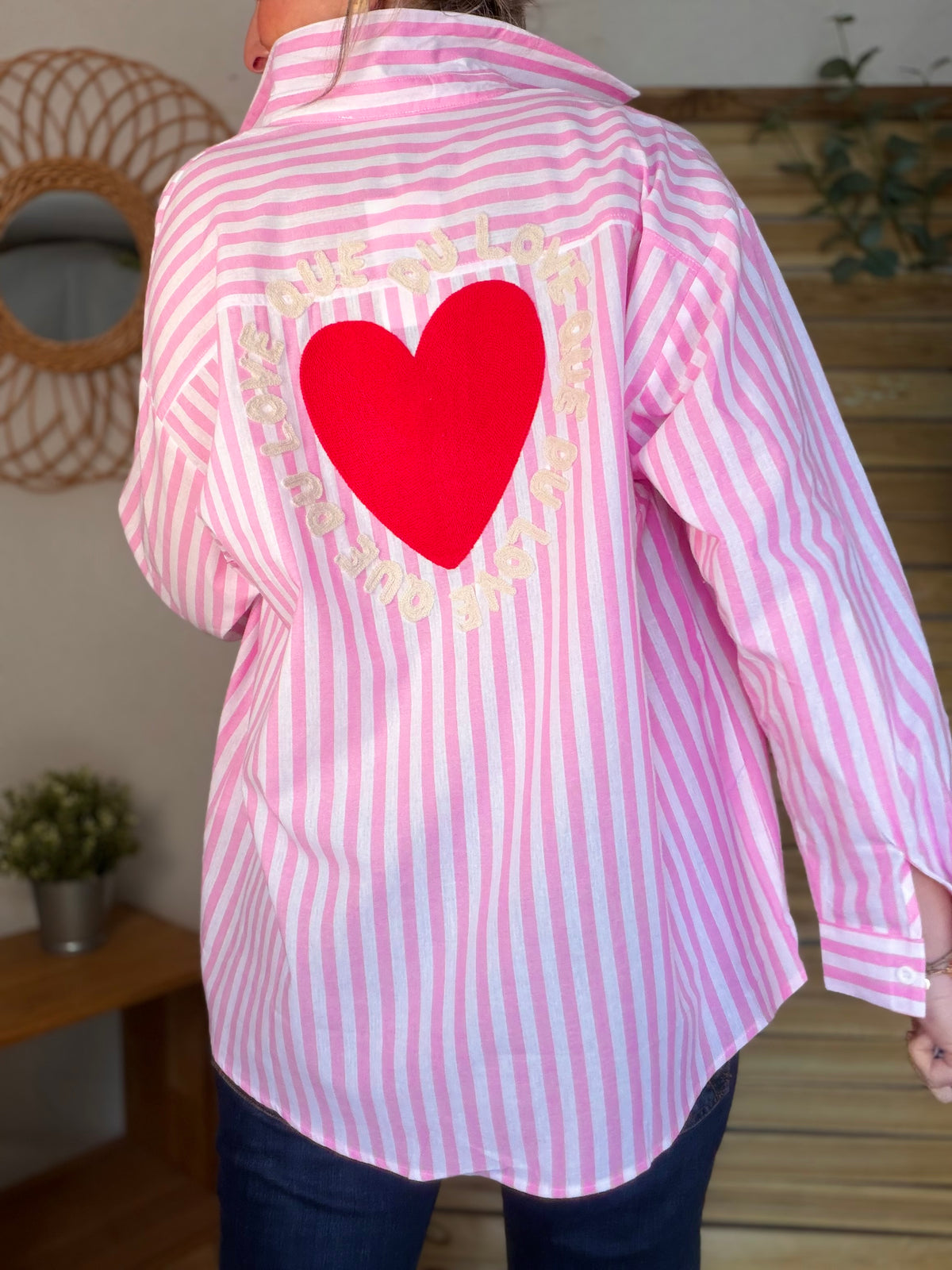 Chemise rose rayée brodée QUE DU LOVE ❤️ SERENA - FIN DE SÉRIE