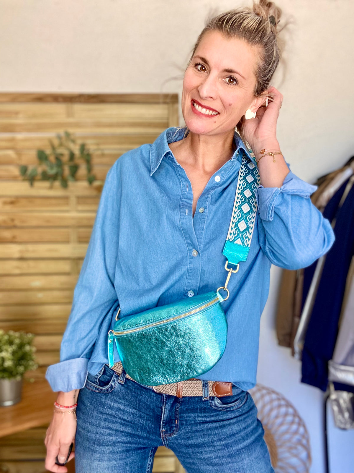 Sac banane M en cuir irisé 24cm ROMY Turquoise (12 coloris)