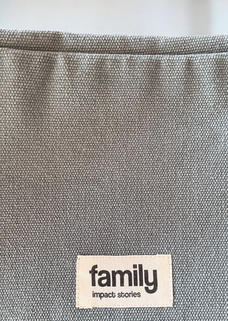 Sac banane en toile MUM OF - Vert sauge - FAMILY IMPACT STORIES - FIN DE SÉRIE