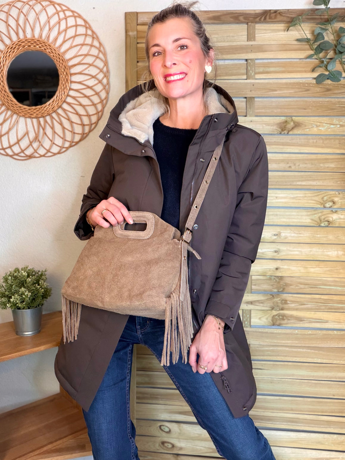Sac en cuir daim avec franges LOGAN - Beige taupe