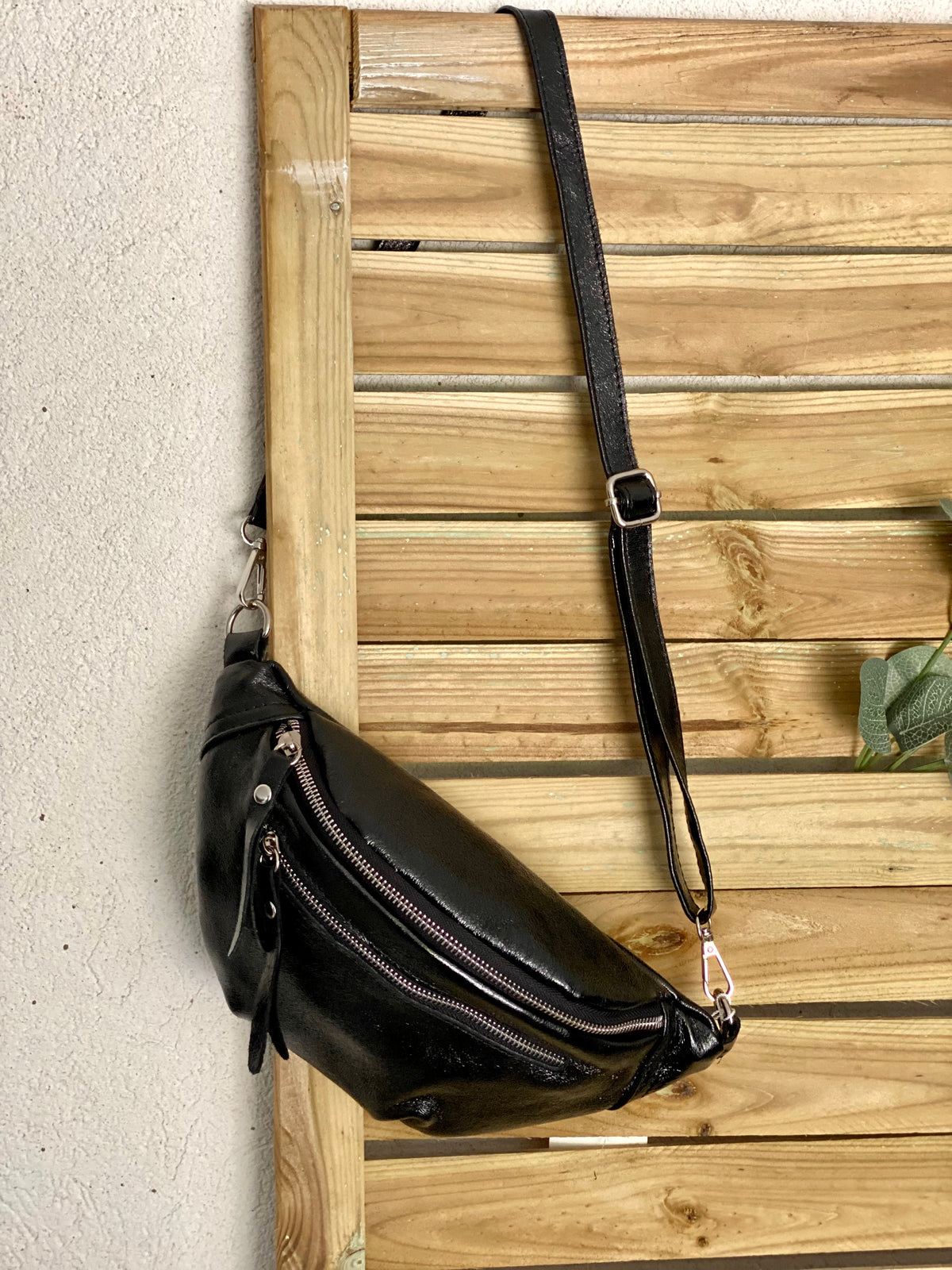 Sac banane en cuir irisé double poche - OPALE - Noir / Argent