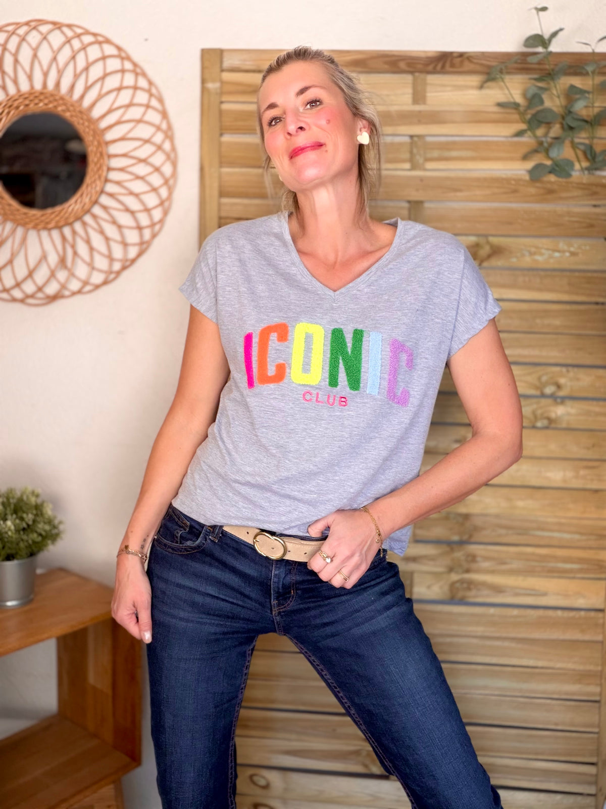 Tee shirt col V ICONIC club MIRANDA Gris - FIN DE SÉRIE