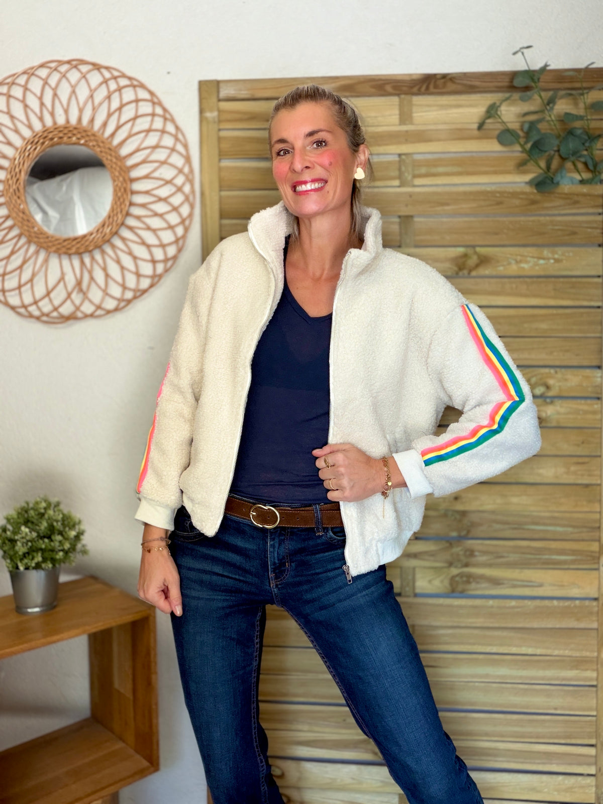 Veste Sherpa zippée bandes Arc-en-ciel CORALIE Beige🌈