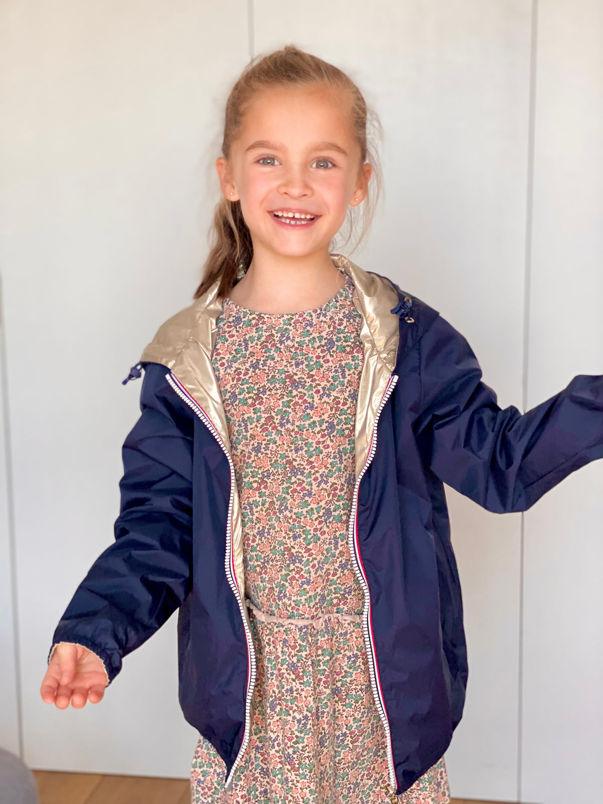 LAURA JO - Imperméable réversible léger GARANCE KIDS enfant (mixte) - Bleu Marine / Doré • DÉSTOCKAGE sur Taille 6 ans