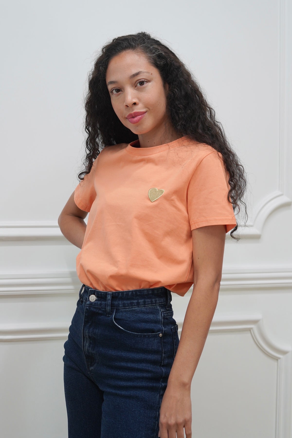 Tee shirt cœur brodé doré 💛 PIA Orange - FIN DE SÉRIE