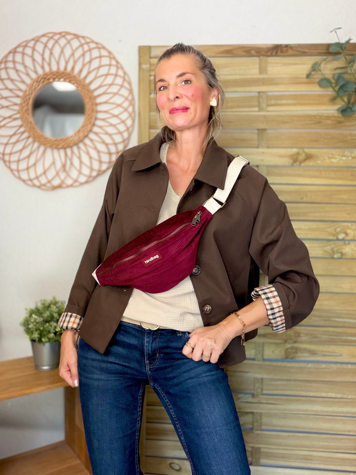 HINDBAG OLIVIA - Sac banane Velours Bordeaux