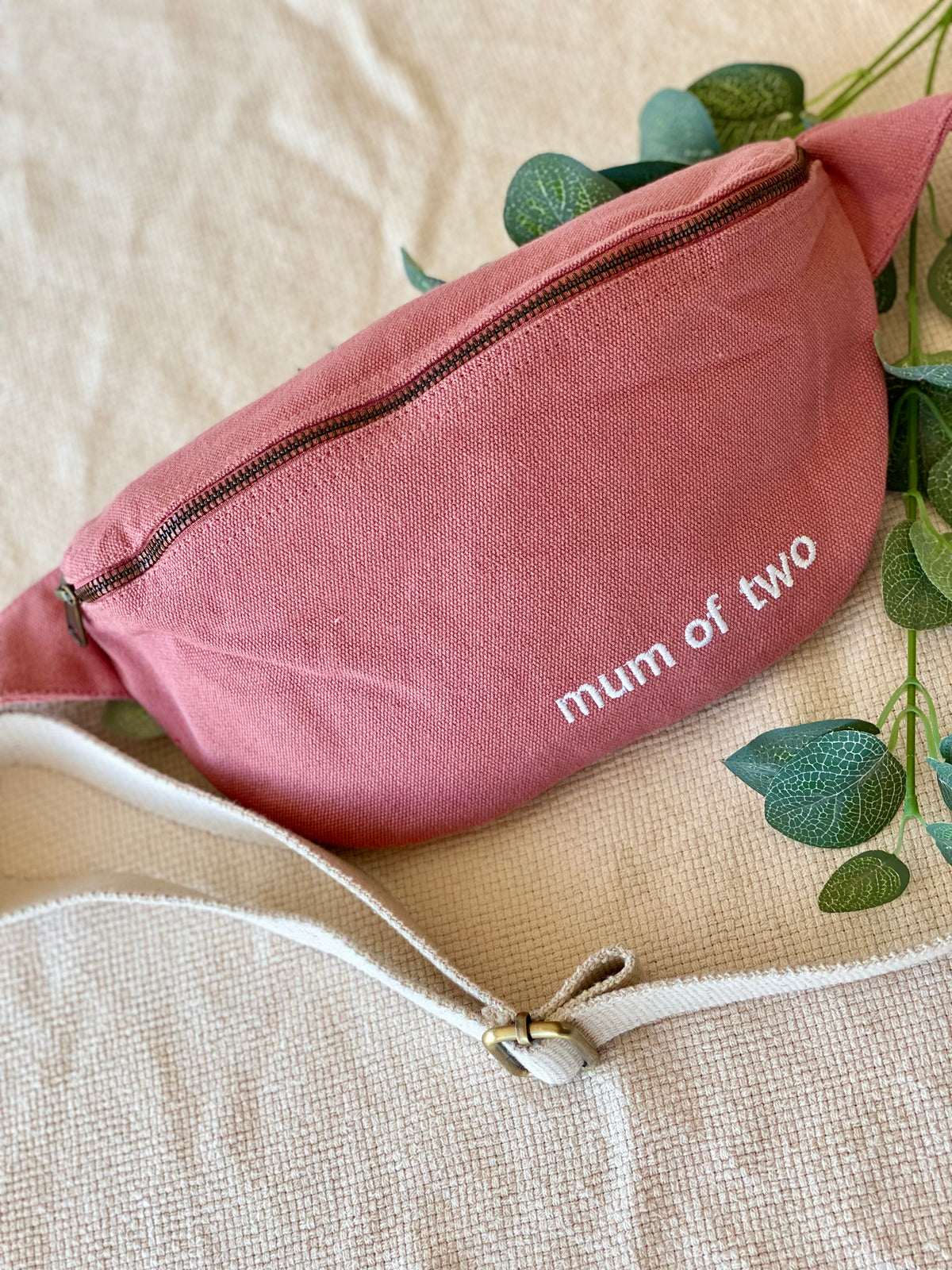 Sac banane en toile MUM OF - Rose - FAMILY IMPACT STORIES - FIN DE SÉRIE