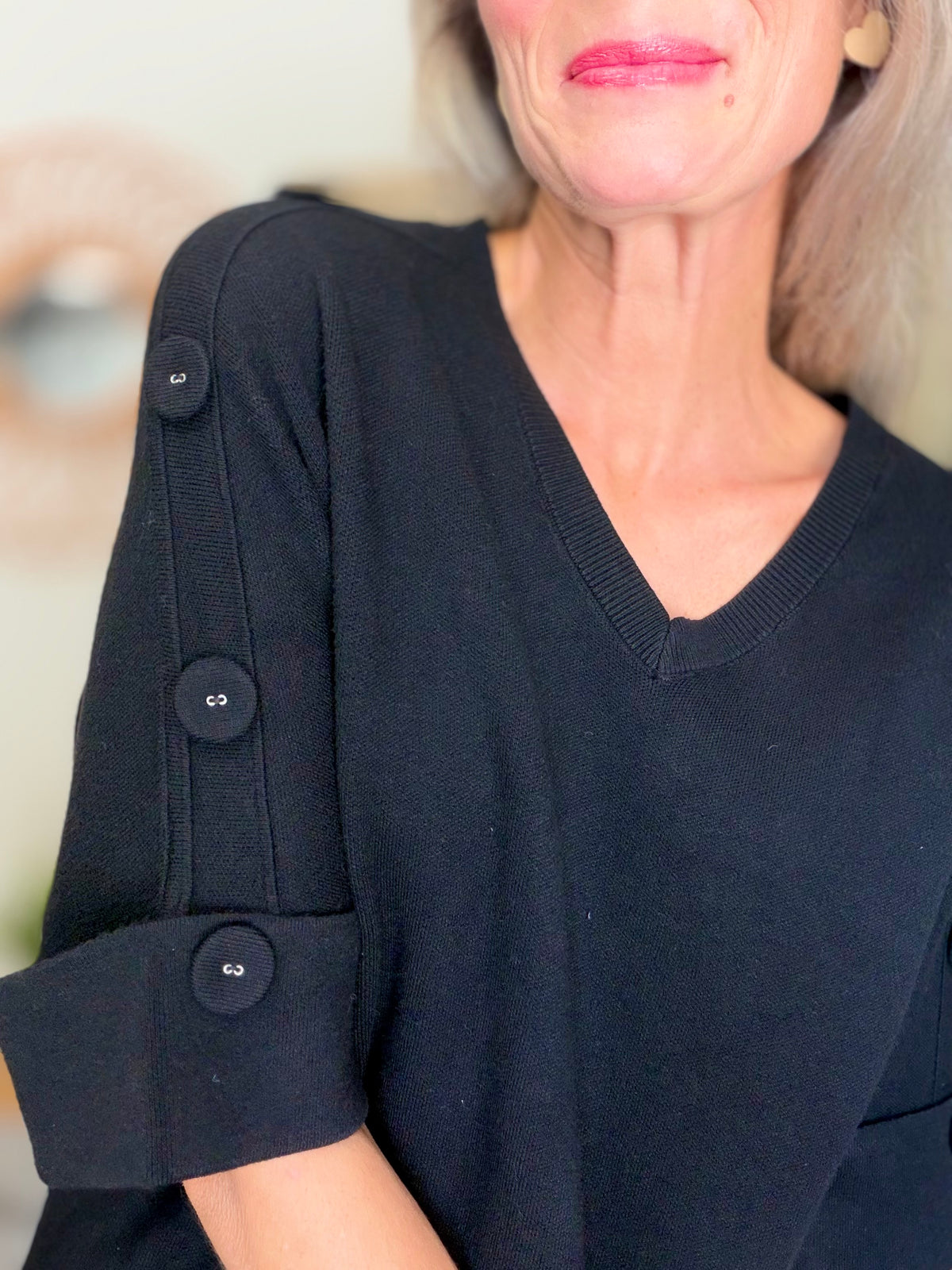Pull long, col V, ornements boutons CHIARA Noir