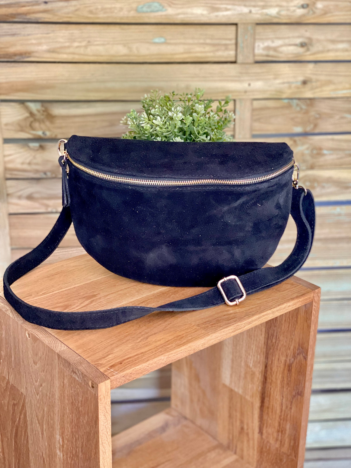 Sac banane XL en cuir velours 30cm JUDY - Noir