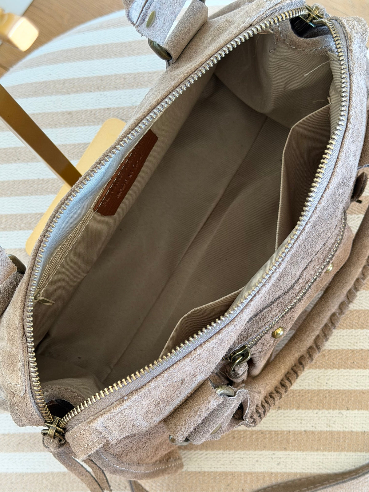 Sac à main en cuir daim • HUNTER Petit format - Taupe