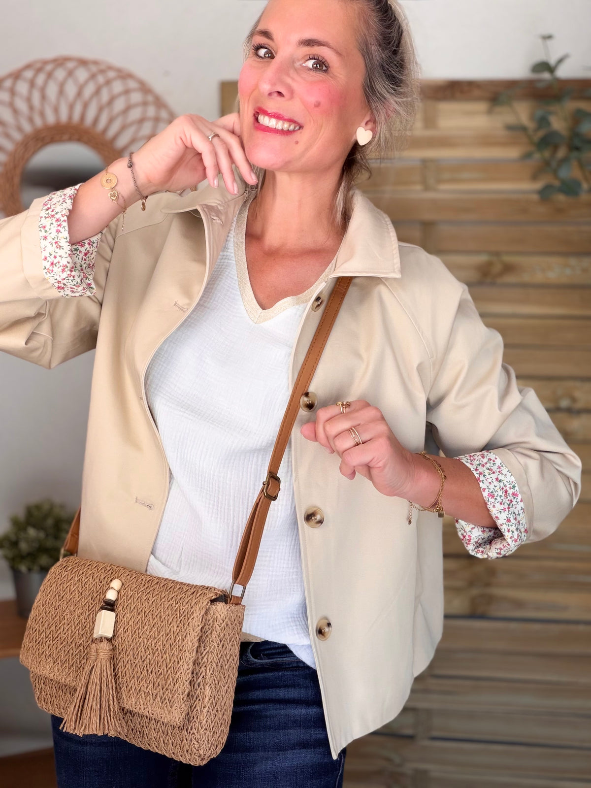 Sac à main avec pompon en raphia ISORA Camel - FIN DE SÉRIE