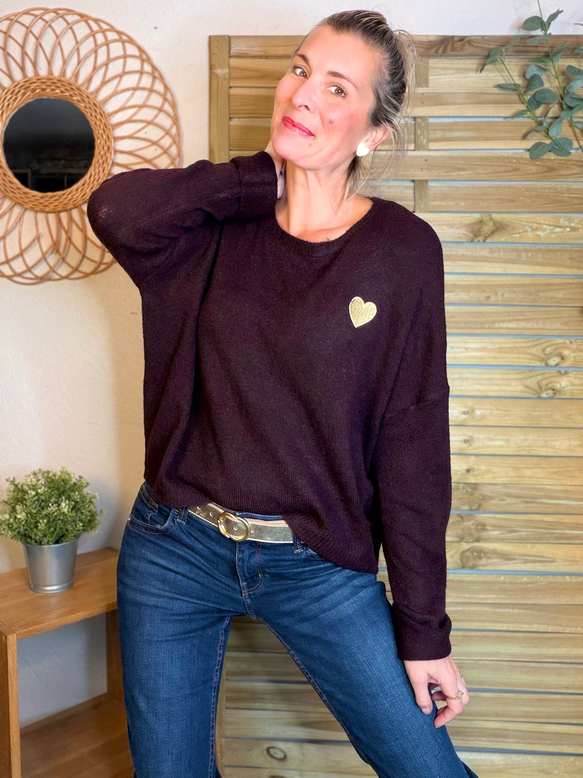 Pull léger en maille cœur doré brodé 💛 MELISSA - Aubergine