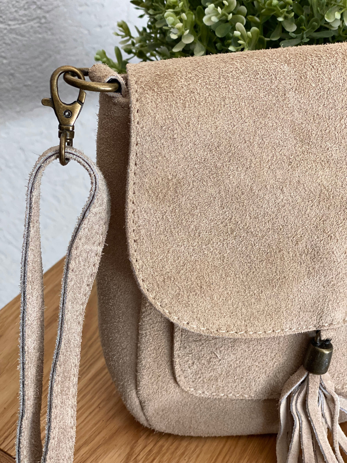 Sac bandoulière en cuir daim HORTENSE - Beige - FIN DE SÉRIE