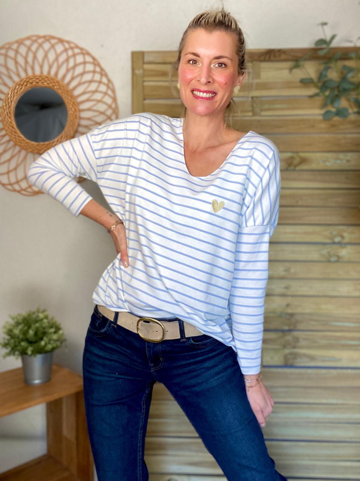 Pull fin rayé col V avec ou sans coeur doré 💛 NOLWENN - Bleu ciel