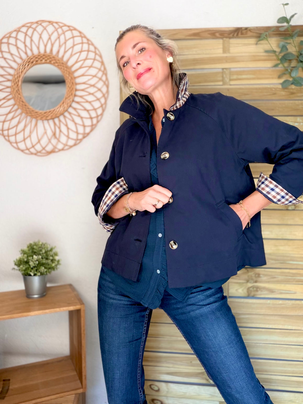 Veste Trench en coton avec carreaux - SOLÈNE Bleu marine • FIN DE SÉRIE