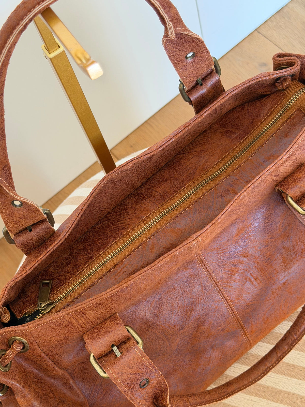 Sac cabas XL en cuir vieilli • COOPER Camel