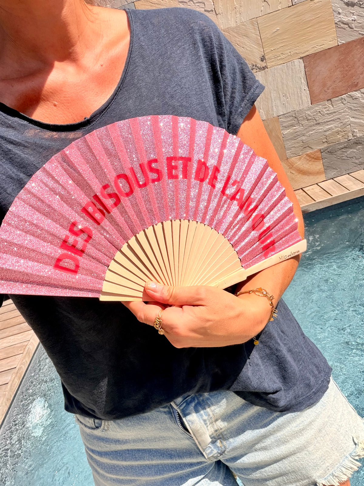 Éventail coloré à message avec dragonne