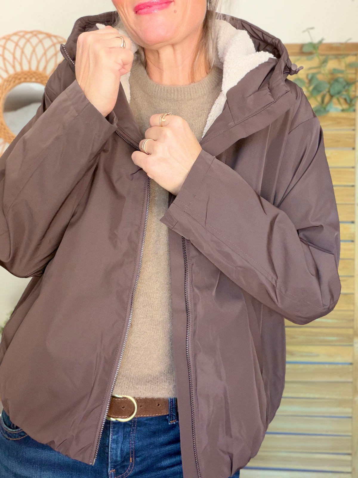LAURA JO - Imperméable fourré sherpa EVA court - Chocolat