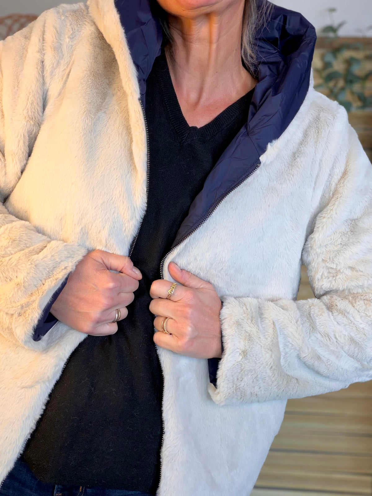 LAURA JO - Parka Imperméable réversible fourrée Marine / Beige ALIX Court • DÉSTOCKAGE
