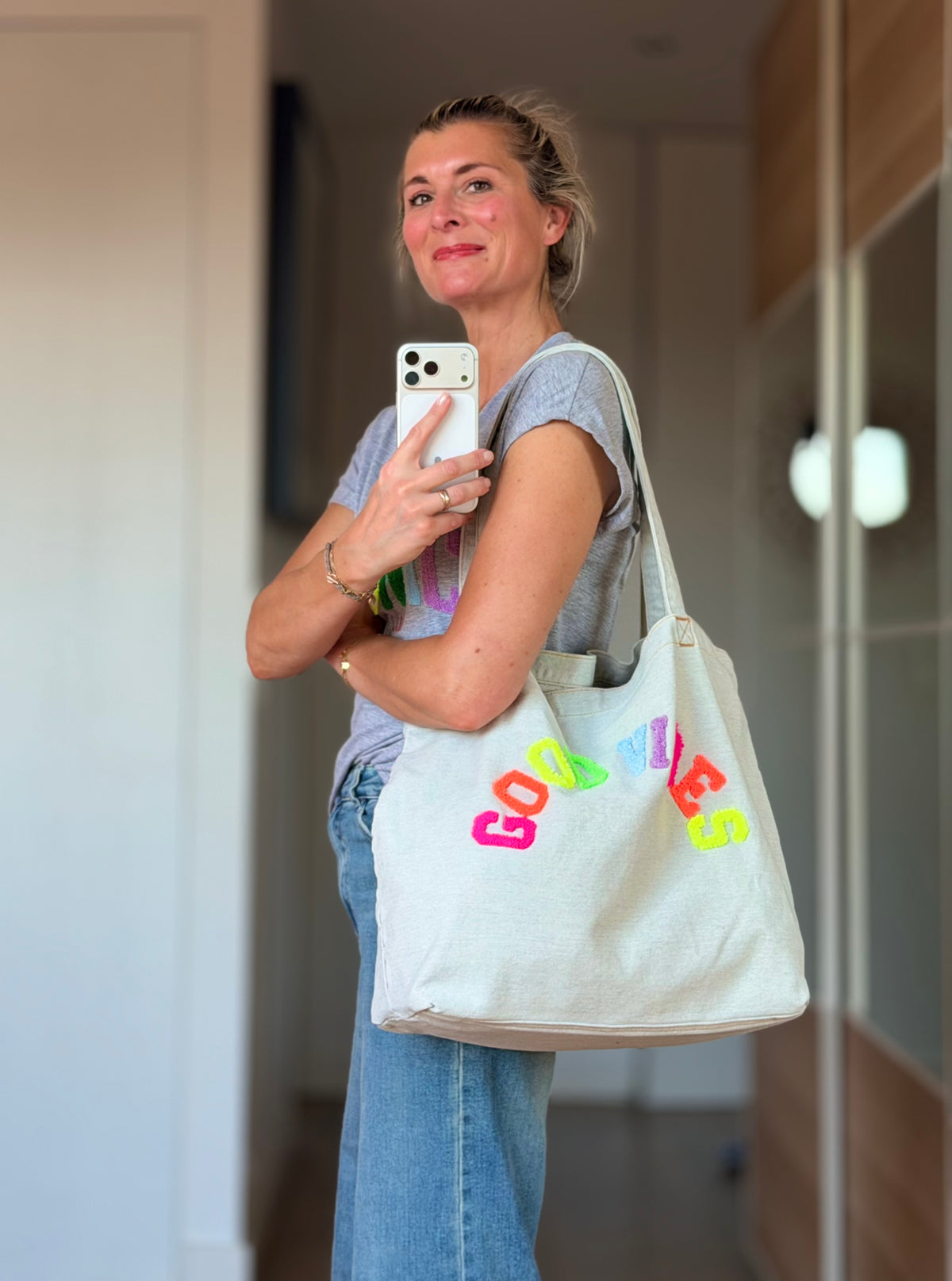 Grand cabas Tote bag GOOD VIBES Jean bleu delavé VANINA - FIN DE SÉRIE