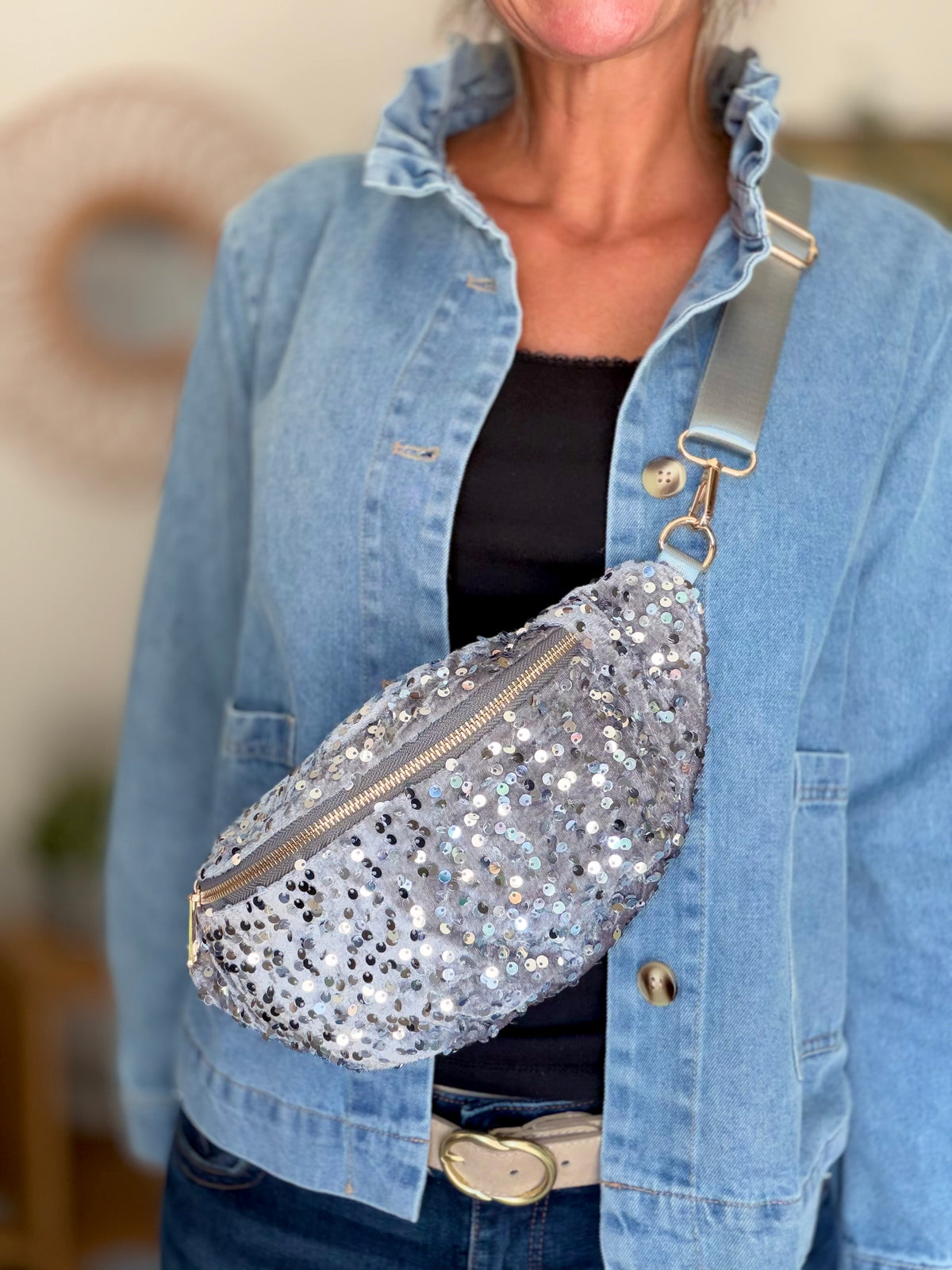 ⚡️ ARRIVAGE - Sac banane velours à sequins DAISY - Argent