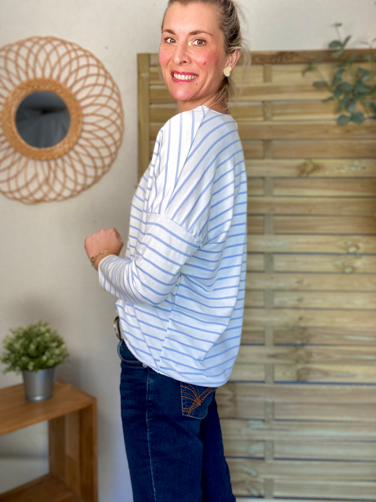 Pull fin rayé col V avec ou sans coeur doré 💛 NOLWENN - Bleu ciel