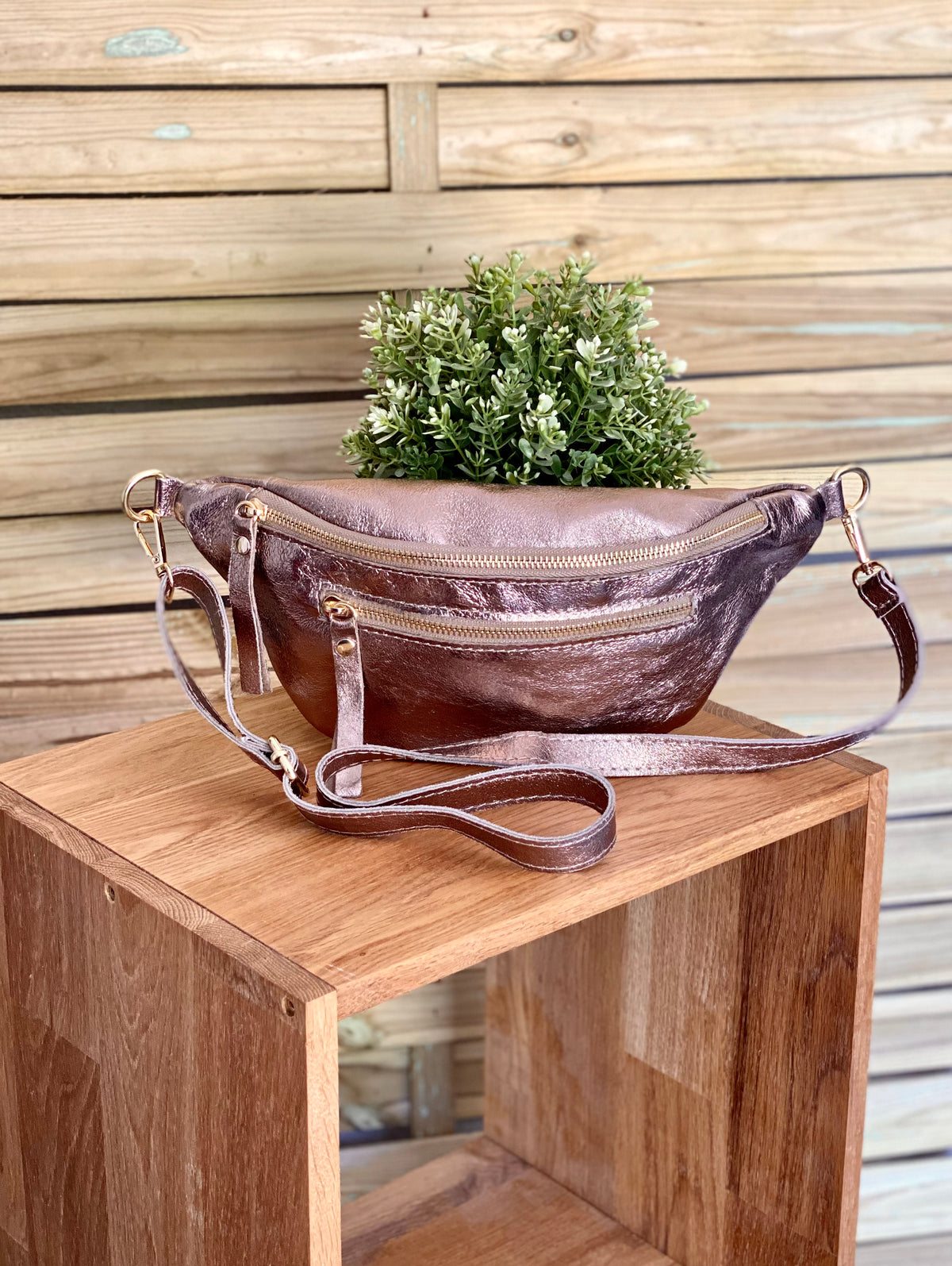 Sac banane en cuir irisé ERYN - Bronze (9 coloris)